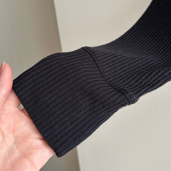 Faherty Legend™️ Rib Monroe Bodysuit, Black, Ribbed Long Sleeve, Size Large - Picture 9 of 16